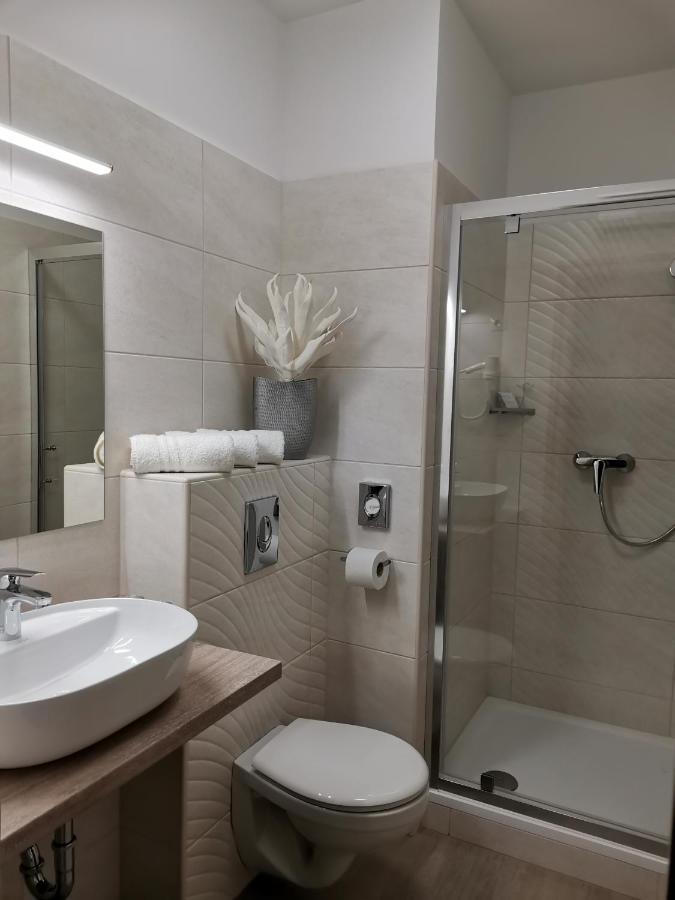 Alfa Hotel Γκιόρ Εξωτερικό φωτογραφία