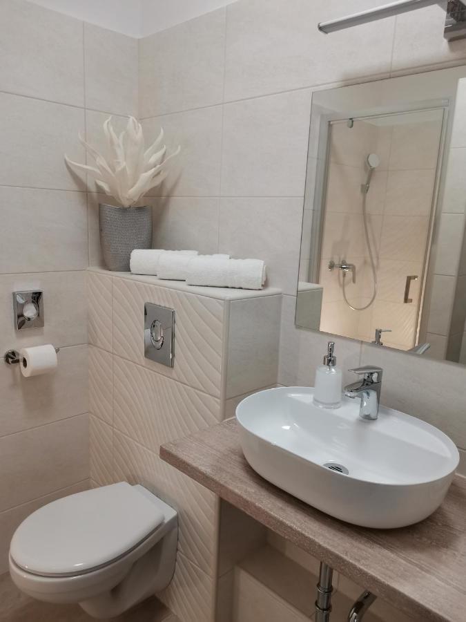 Alfa Hotel Γκιόρ Εξωτερικό φωτογραφία