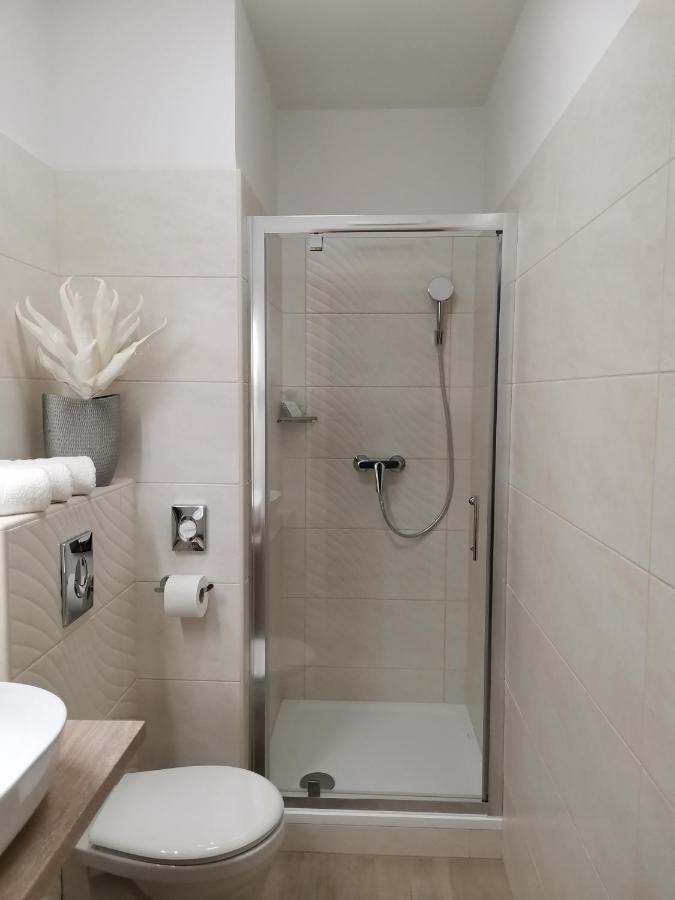 Alfa Hotel Γκιόρ Εξωτερικό φωτογραφία