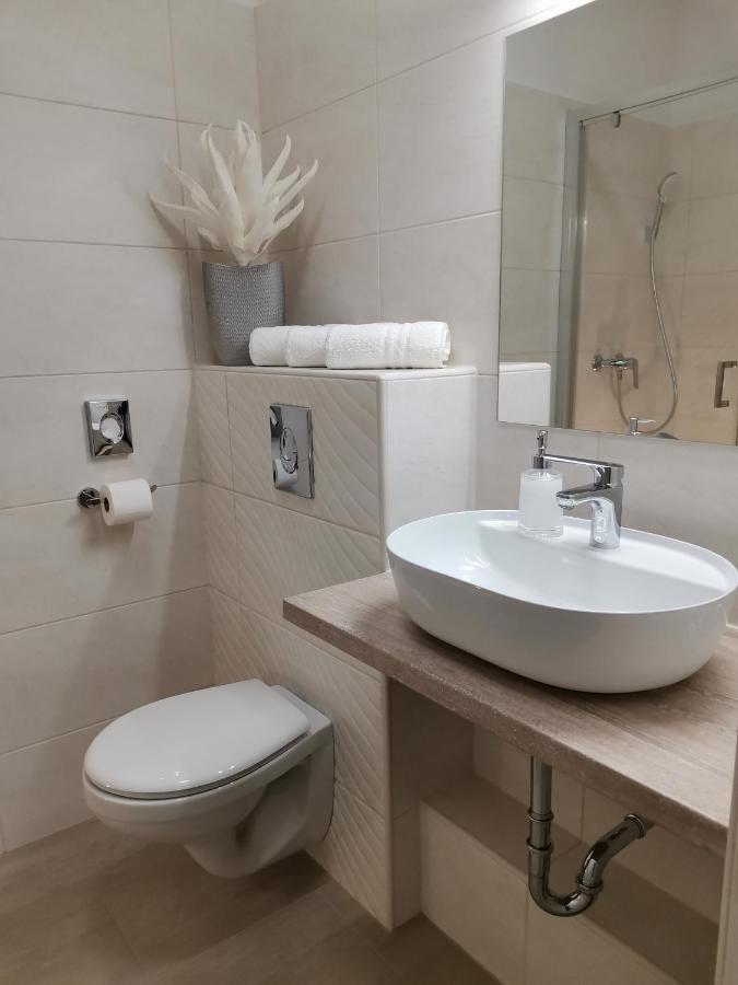 Alfa Hotel Γκιόρ Εξωτερικό φωτογραφία