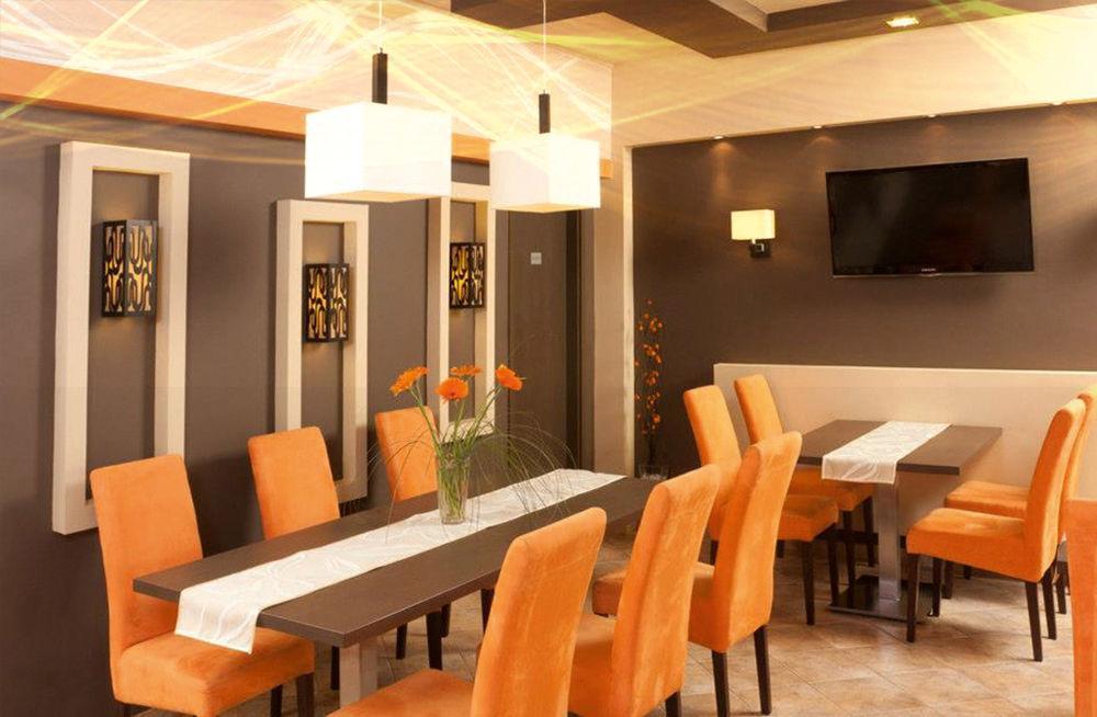 Alfa Hotel Γκιόρ Εξωτερικό φωτογραφία